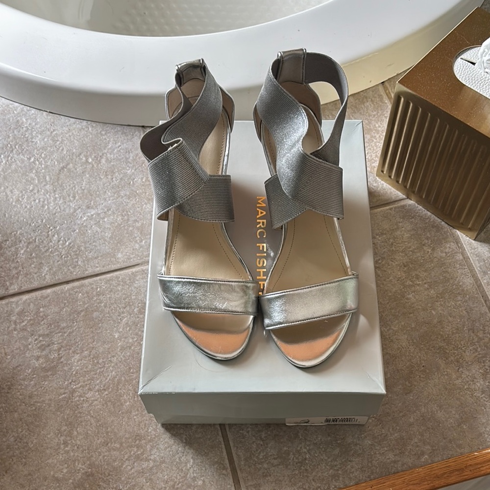 Marc fisher Silver Heels with stretch Straps